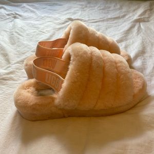 size 8 UGG fluff yea slippers pink